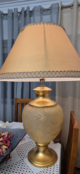 Center Table Lamp