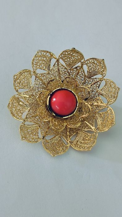 Alfinete de peito em prata