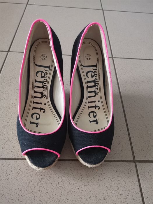 Botki czarne odkryte palce na wysokiej plecionej koturnie platformie