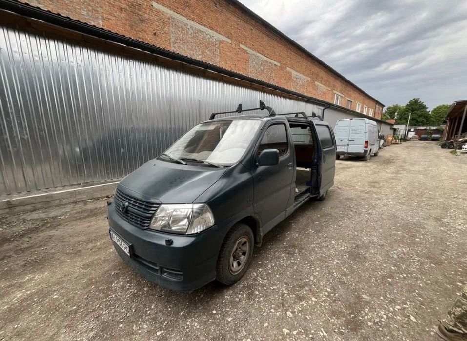 Toyota Hiace 2.5