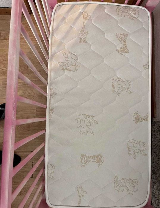 Berço/cama + Colchão