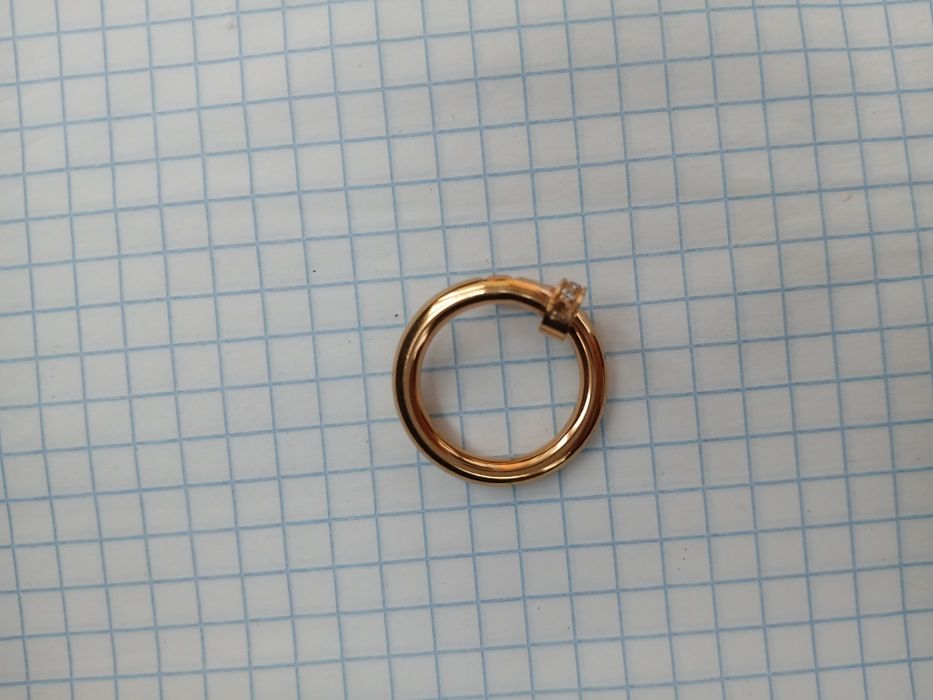 Женское кольцо Cartier