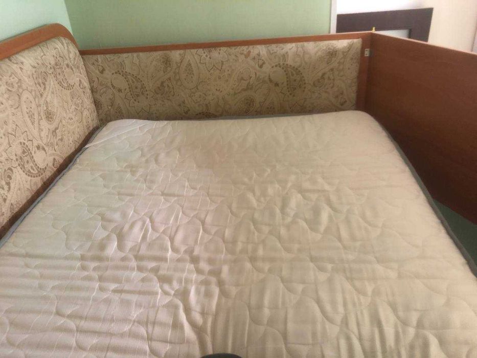 Двоярусне робоче/спальне місце