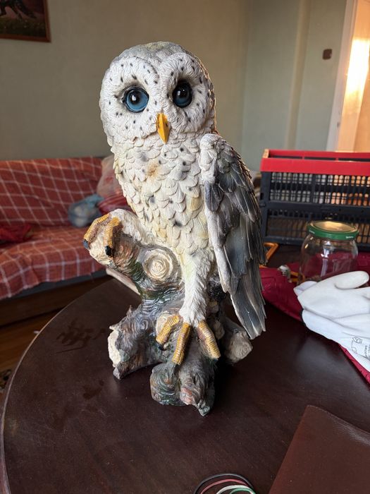 Duża realistyczna figura sowy