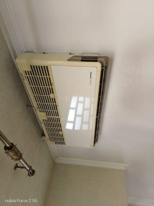 Dois aparelhos de ar condicionado aparelho mais turbína.