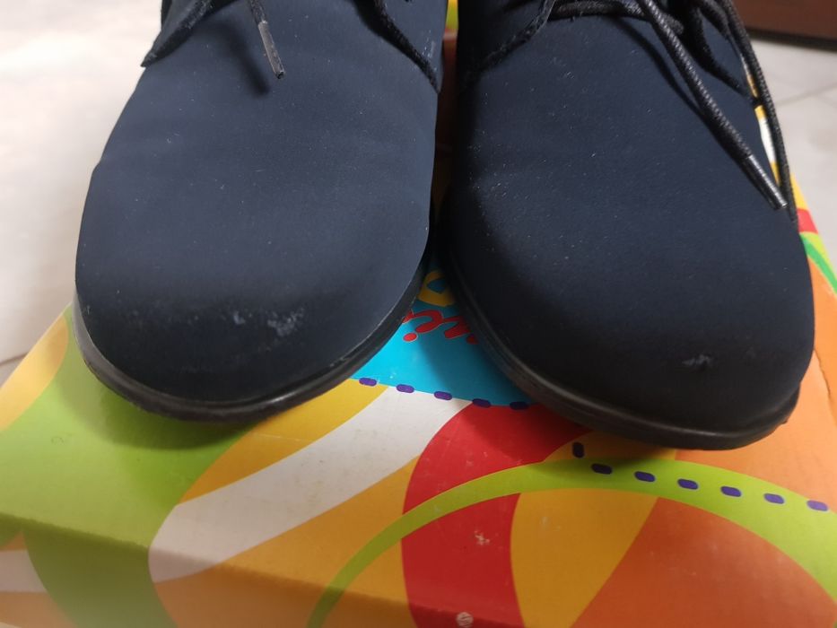 Buty komunijne chłopięce  granatowe rozm 32