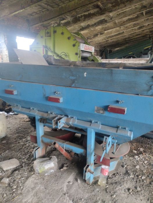 Продам розкидач добрив МВД 1000