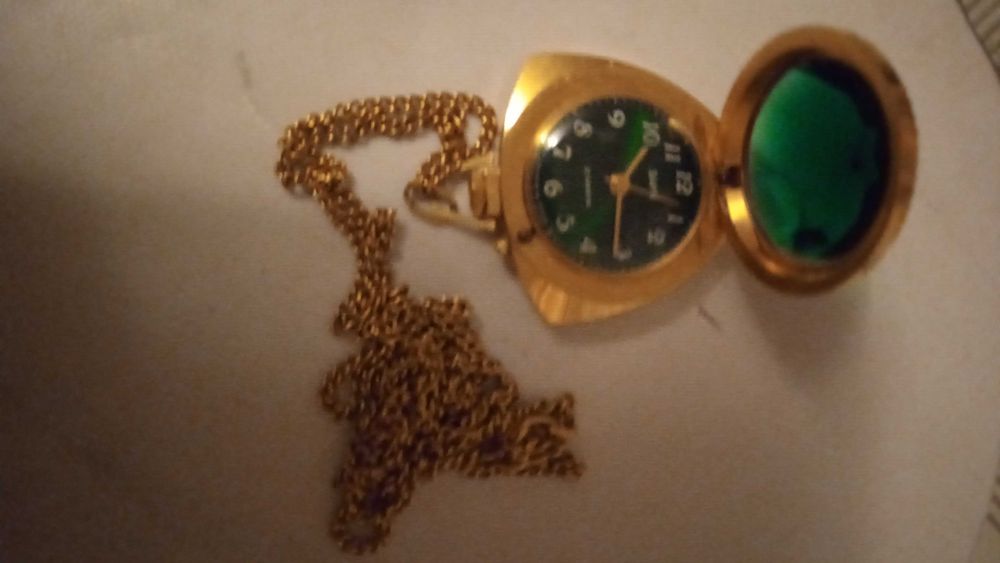 Годинник кулон Зоря