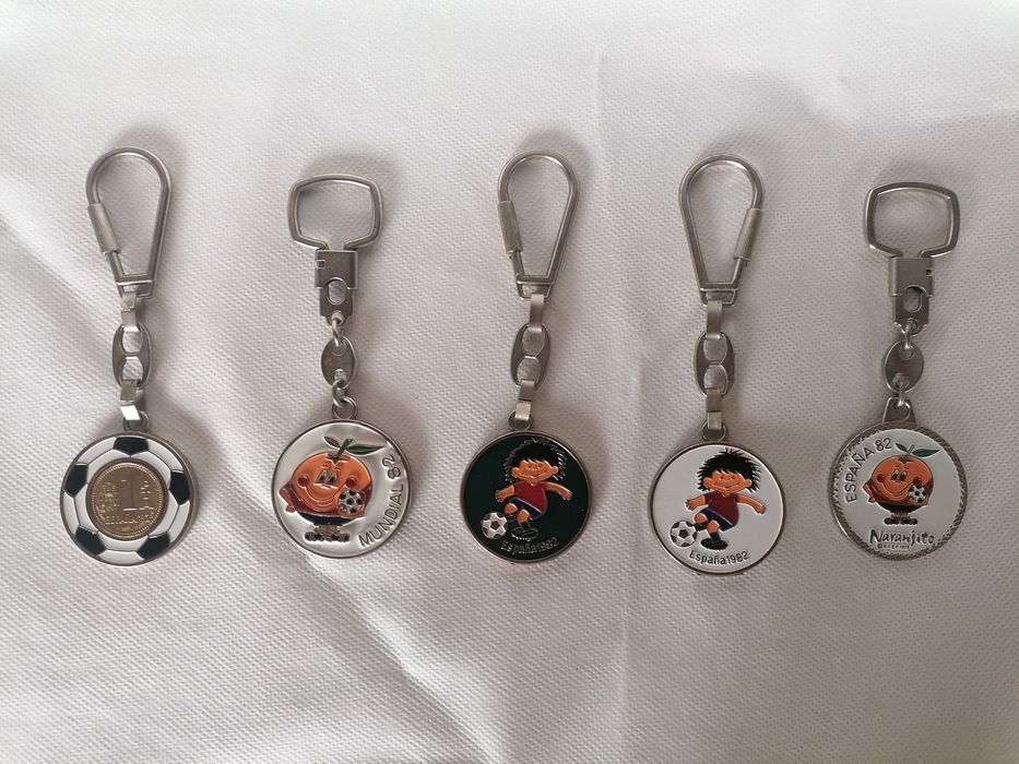 Conjunto de 5 porta chaves em metal do Mundial Espana 82 (Naranjito)