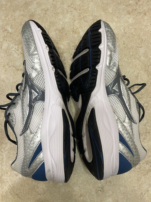 Кросівки New Balance 460v3,Mizuno