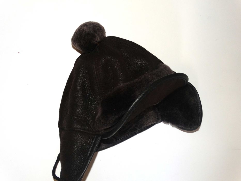Nowa skórzana cieplutka czapeczka na 3/4 lata 53 cm