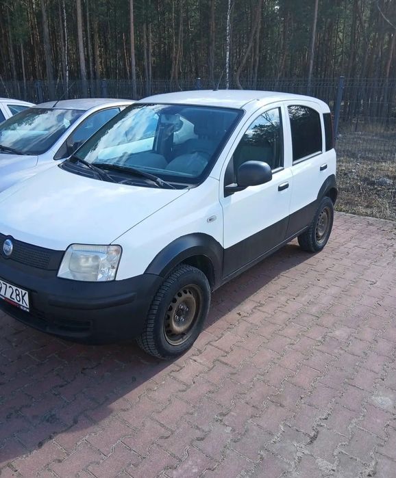 Fiat Panda 1.2 benzyna 4x4 – ekonomiczny i gotowy do jazdy

Fiat Panda