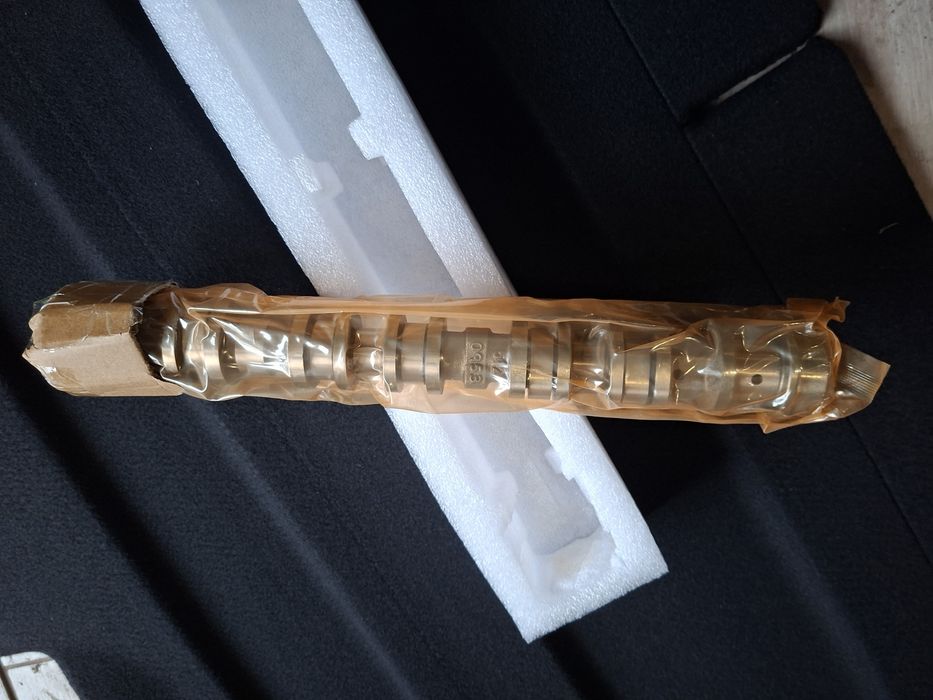 WAŁEK rozrządy PRAWY SSĄCY Pacifica Dodoge Jeep 3.6i