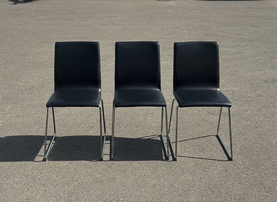 Чорні шкіряні кухонні/обідні/офісні стільці/крісла/меблі з Європи