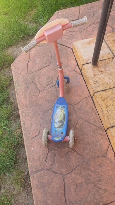 Самокат дитячий.