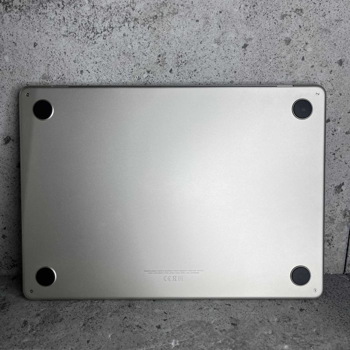 Laptop MacBook Air M2 13.6Inch 8/256GB  | Używany | 100% Baterii |