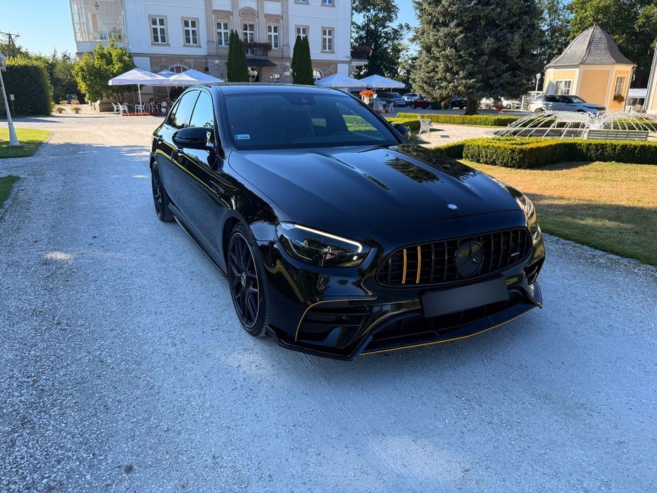 Mercedes-Benz Klasa E MERCEDES Klasa-E 220 d 4-Matic Avantgarde AMG Pakiet