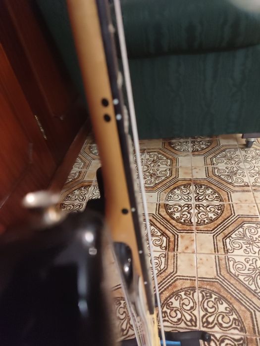Guitarra baixo  DI MAVERY