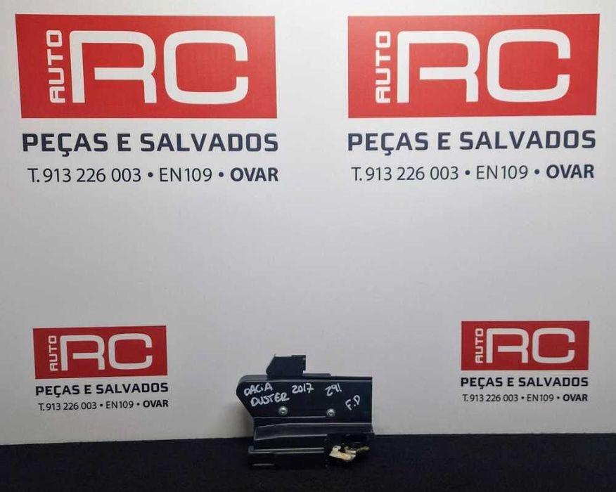 Fechadura / Fecho Porta Frente Direito 825020888R - DACIA DUSTER