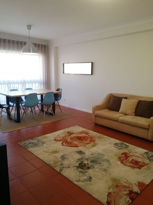 Arrenda-se T3 mobilado no centro de Barcelos | 140 m² | Com elevador.