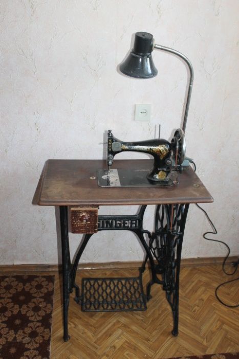 Антикварная швейная машинка Singer 1906 год
