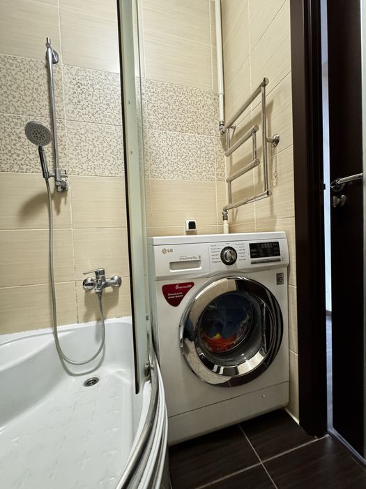 Продается  4 ком квартира по ул Сергея Синенко 8/9