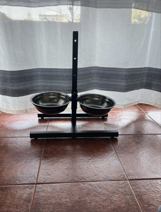 Comedouro ajustável