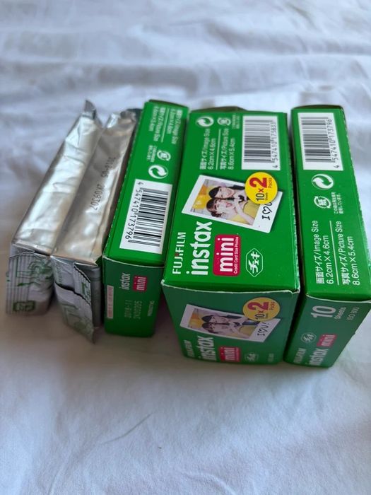 Fujifilm Instax Mini 8 Preta com 60 fotos