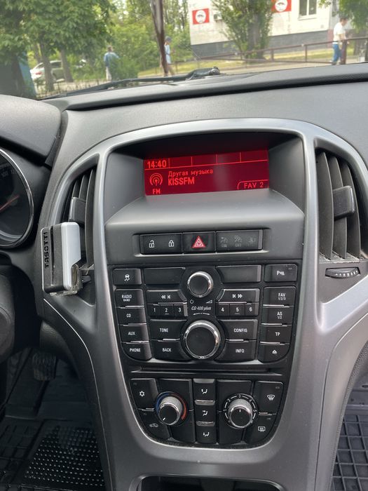 Продам Opel Astra J