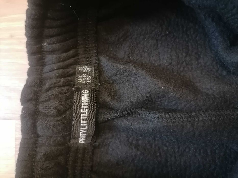 Czarne spodnie dresowe  36