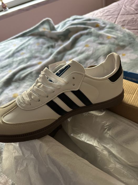 Adidas Samba OG novos T42 branco preto