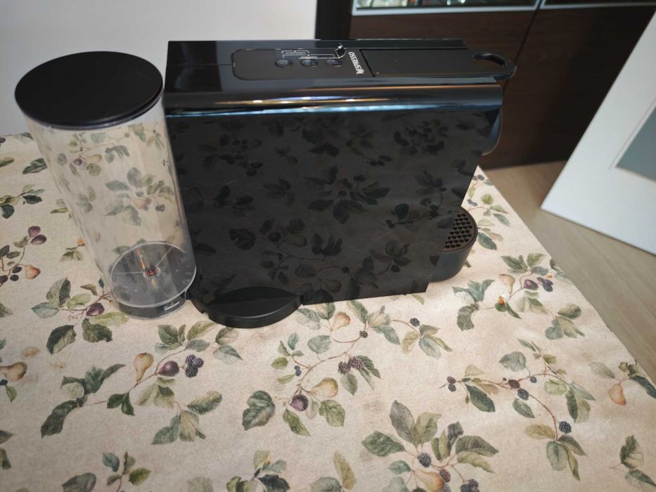 Nespresso Essenza Plus C45 – Máquina de Café Nespresso