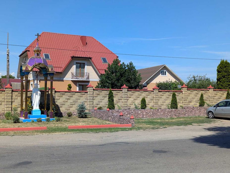 Продається будинок у мальовничому селі Франівка (Симонів), активна частина села