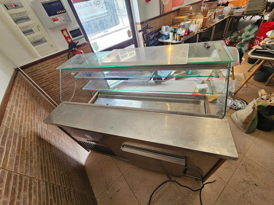 Vitrine refrigerada à venda