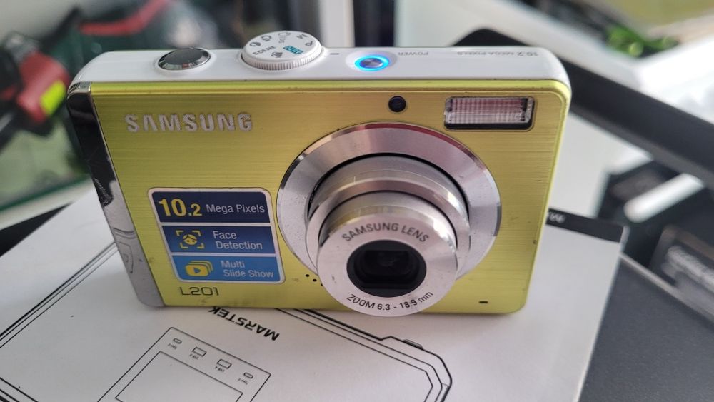 Цифровий фотоапарат  Samsung L201
