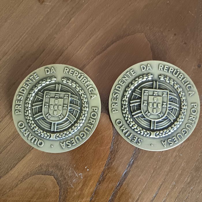 Coleção Exclusiva de 13 Medalhas em Bronze – Presidentes da República Portuguesa