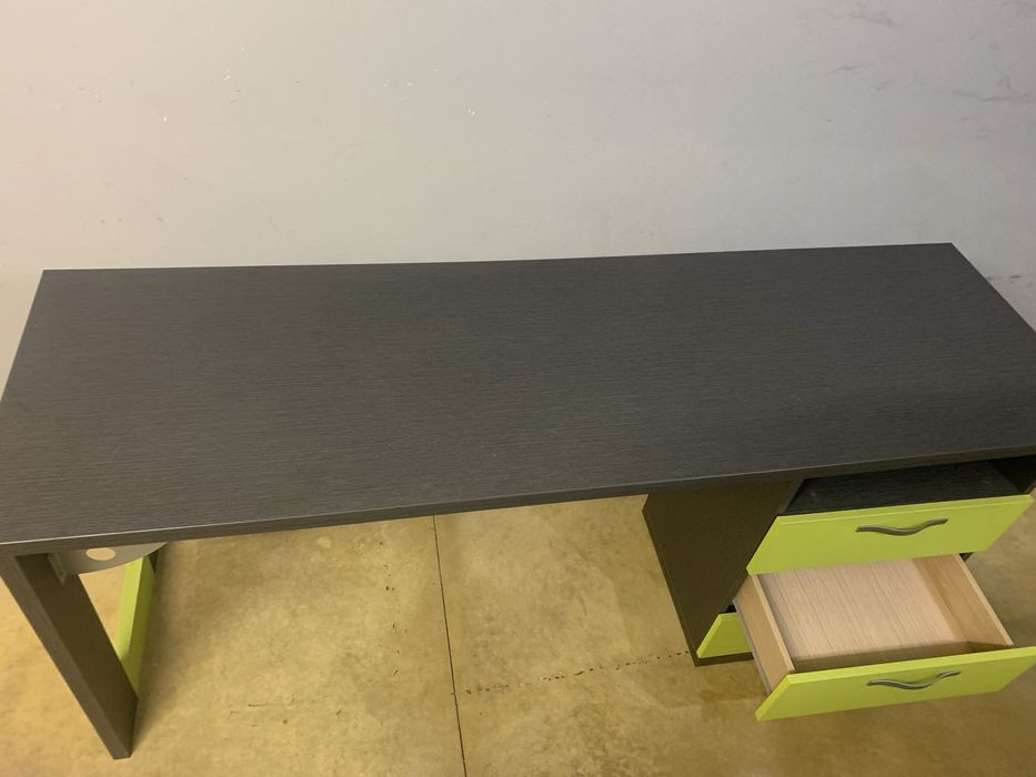 Secretária Usada em Bom Estado