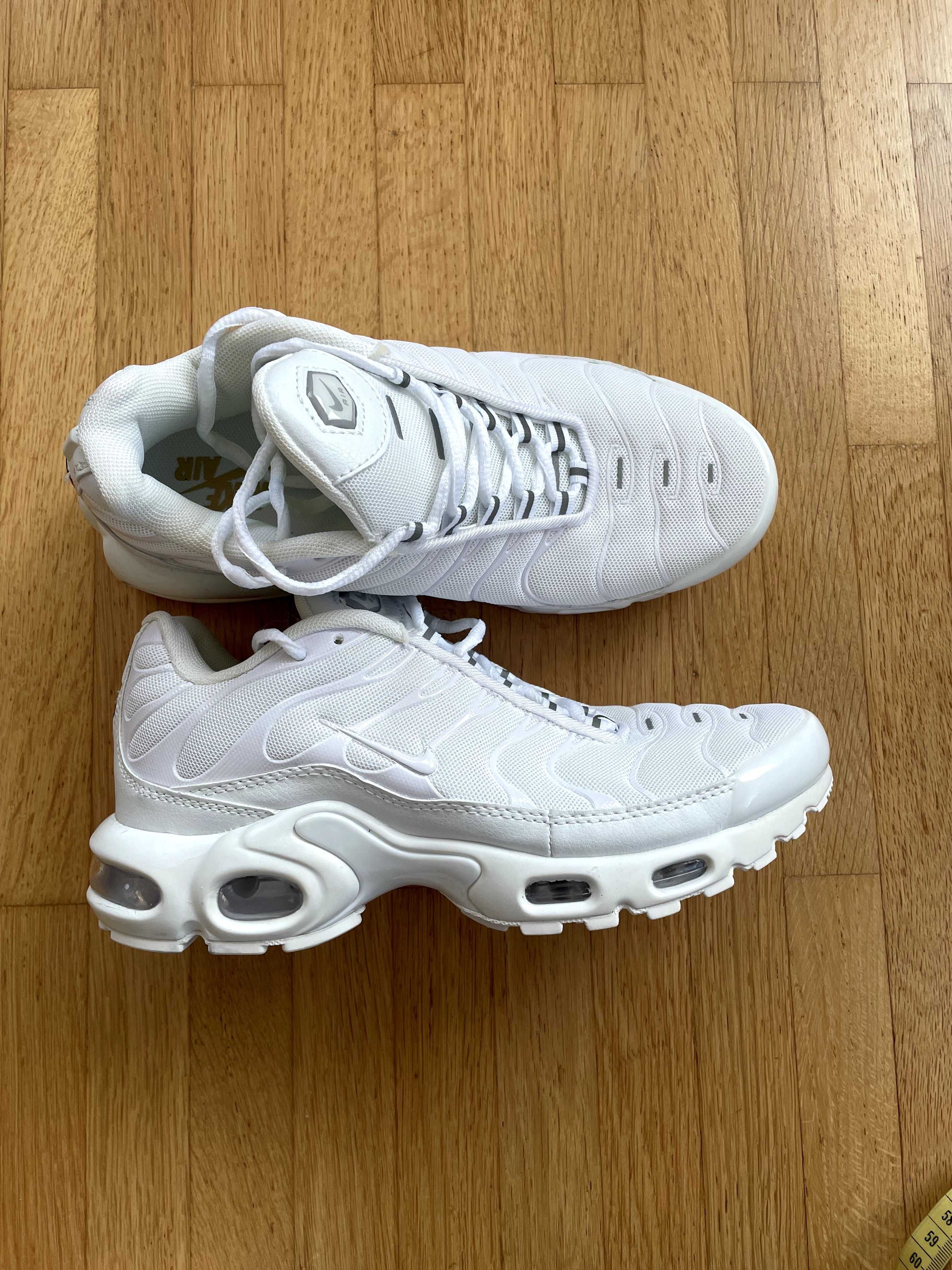 NIKE AIR MAX PLUS WHITE 604133 139 5 300 Olx