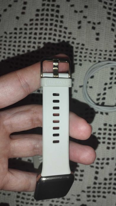 HUAWEI Watch Fit Elegant (Model: TIA-B29, Color: Gold)64550573107841122