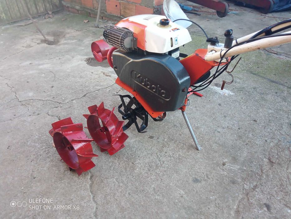 Motoenxada Kubota TF-20