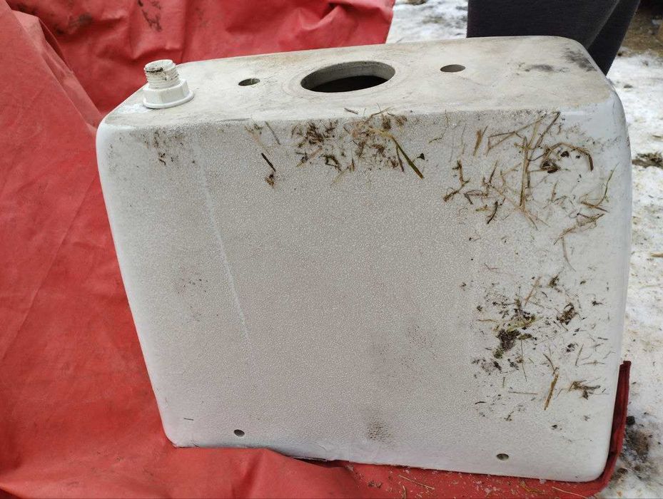 Бачок для унитаза,без кришки.