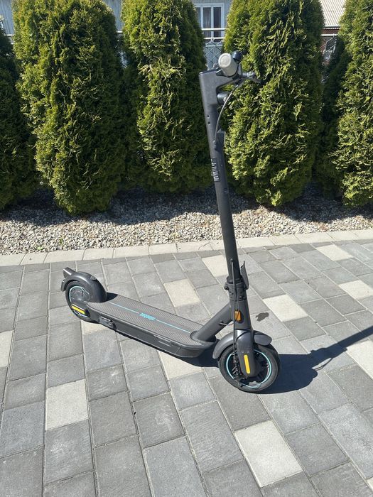 Електросамокат Ninebot G30D KickScooter MAX