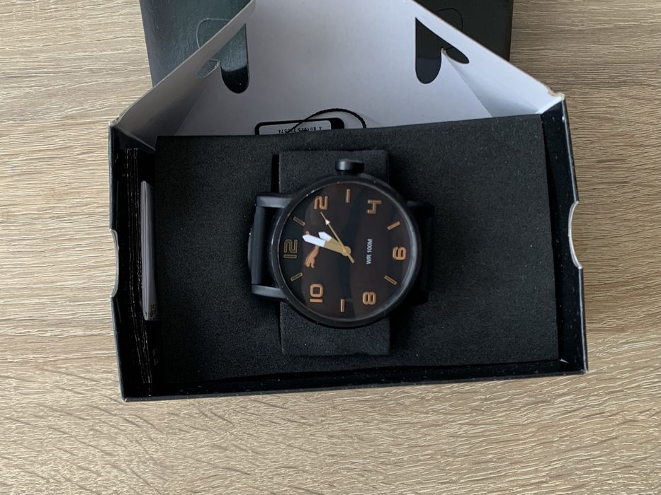 Наручний годиннки Puma 100m