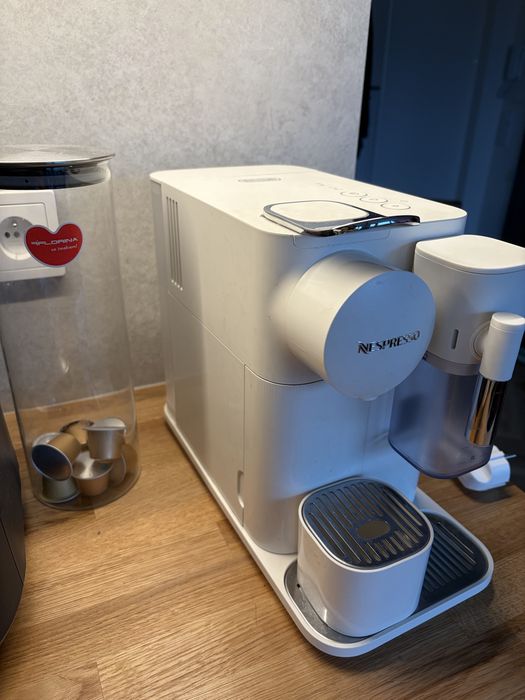 Ekspress na kapsułki Nespresso Lattissima One