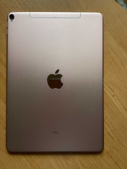 iPad Pro 10.5. Wi-Fi + LTE . 256 Gb. Rose gold.