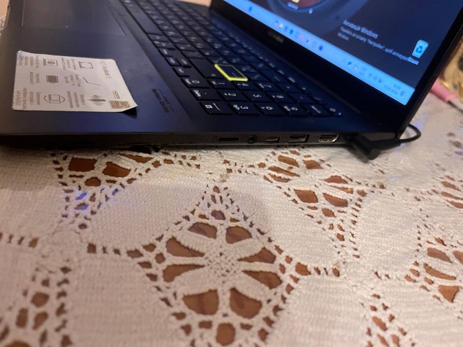 Продам ноутбук asus vivobook + торг