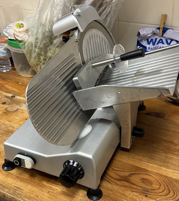 Fiambreira profissional