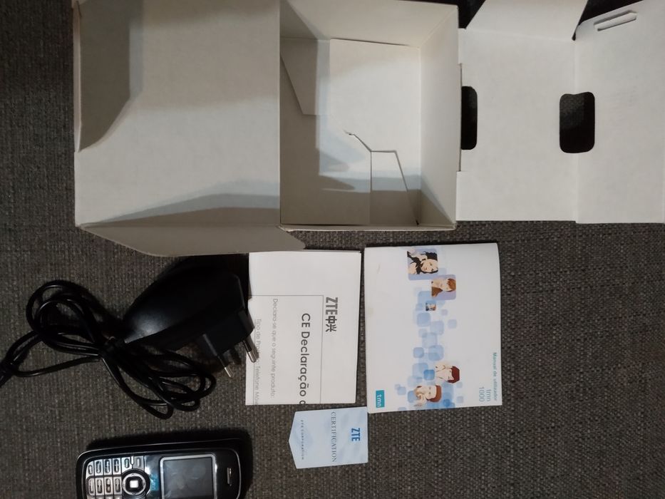 Telemóvel da ZTE A211