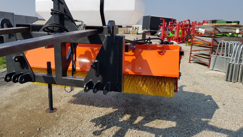 Zamiatarka 1,8m hydrauliczna dowóz metal technik