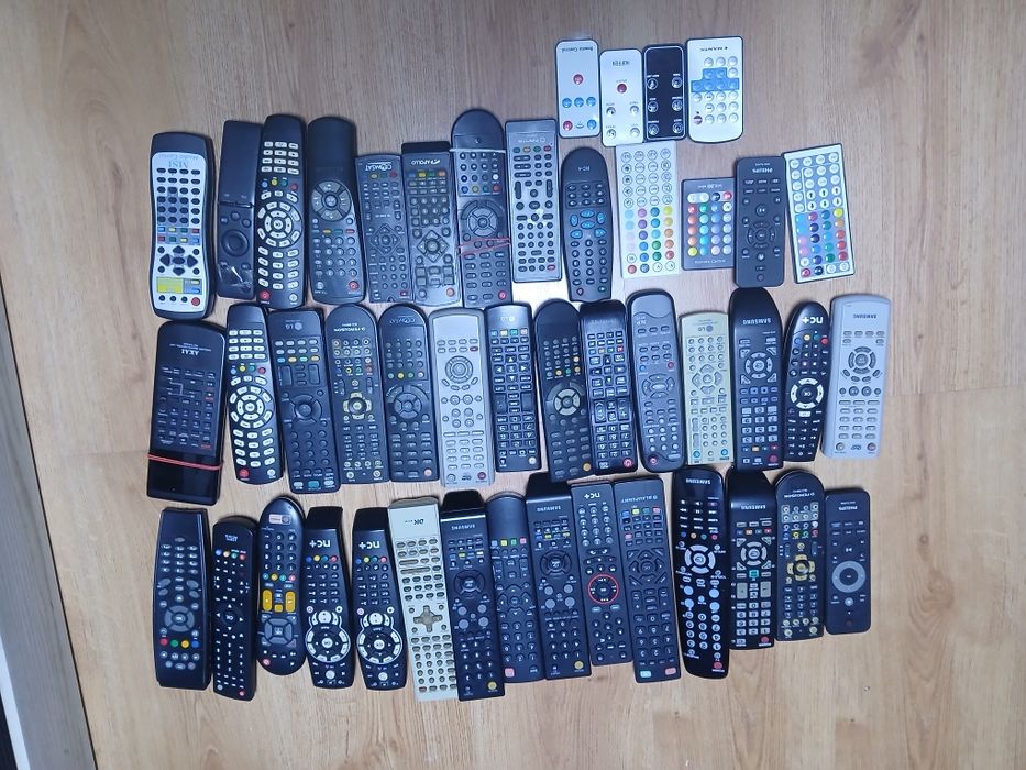 Piloty tv / dekoder / DVD / itp / mega mix